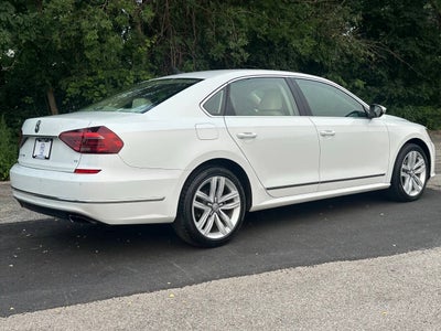 2017 Volkswagen Passat V6 SE 4dr Sedan w/Technology