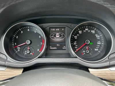 2017 Volkswagen Passat V6 SE 4dr Sedan w/Technology