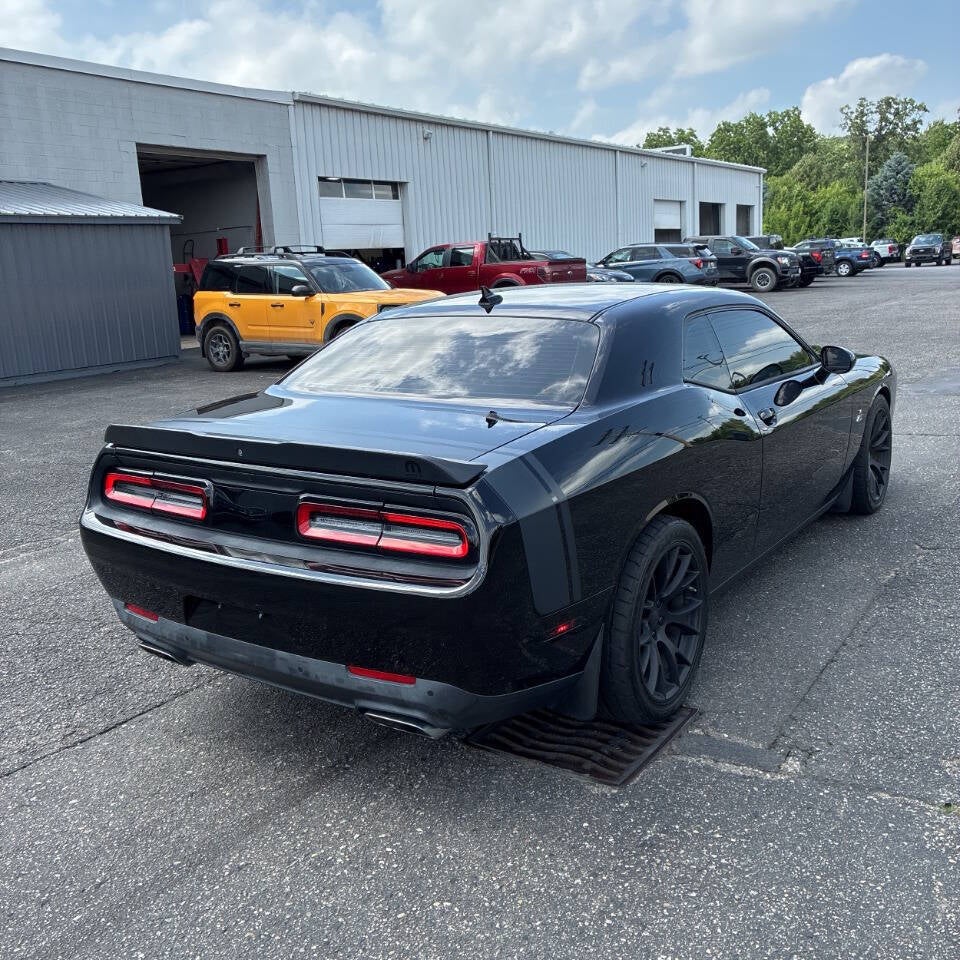 2015 Dodge Challenger R/T Scat Pack Shaker 2dr Coupe