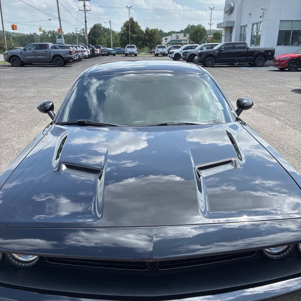 2015 Dodge Challenger R/T Scat Pack Shaker 2dr Coupe