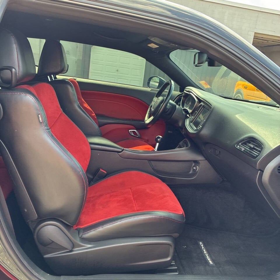 2015 Dodge Challenger R/T Scat Pack Shaker 2dr Coupe