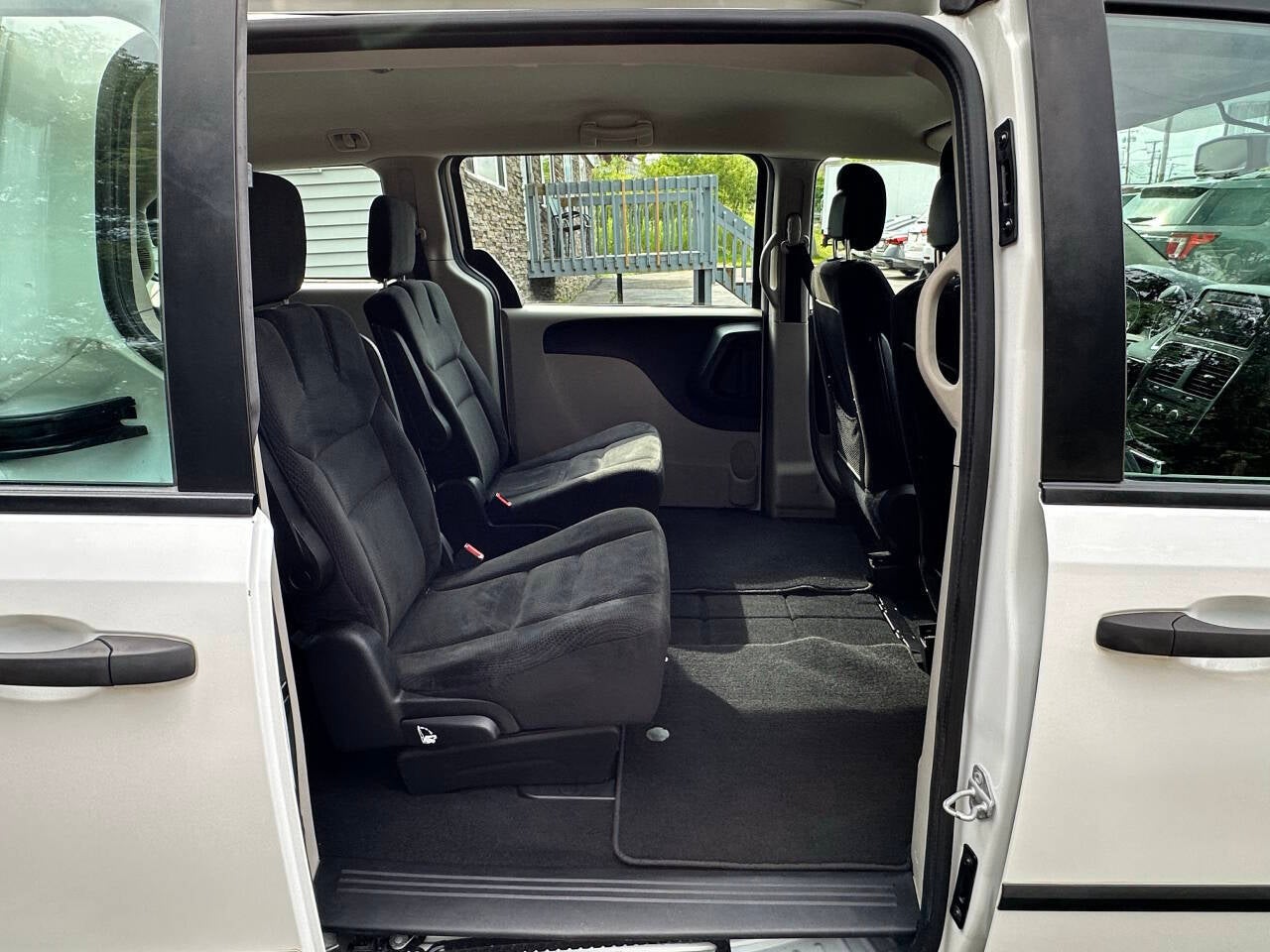 2016 Dodge Grand Caravan American Value Package 4dr Mini Van