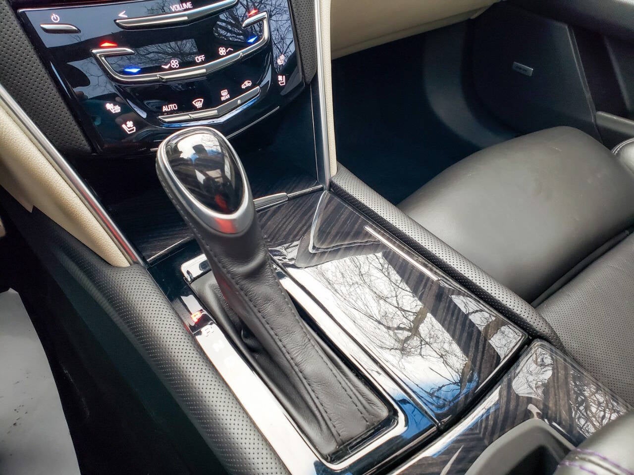 2016 Cadillac XTS Platinum AWD 4dr Sedan