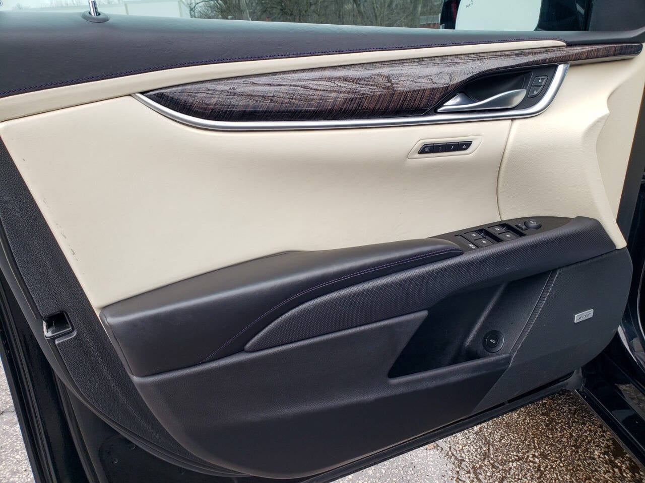 2016 Cadillac XTS Platinum AWD 4dr Sedan