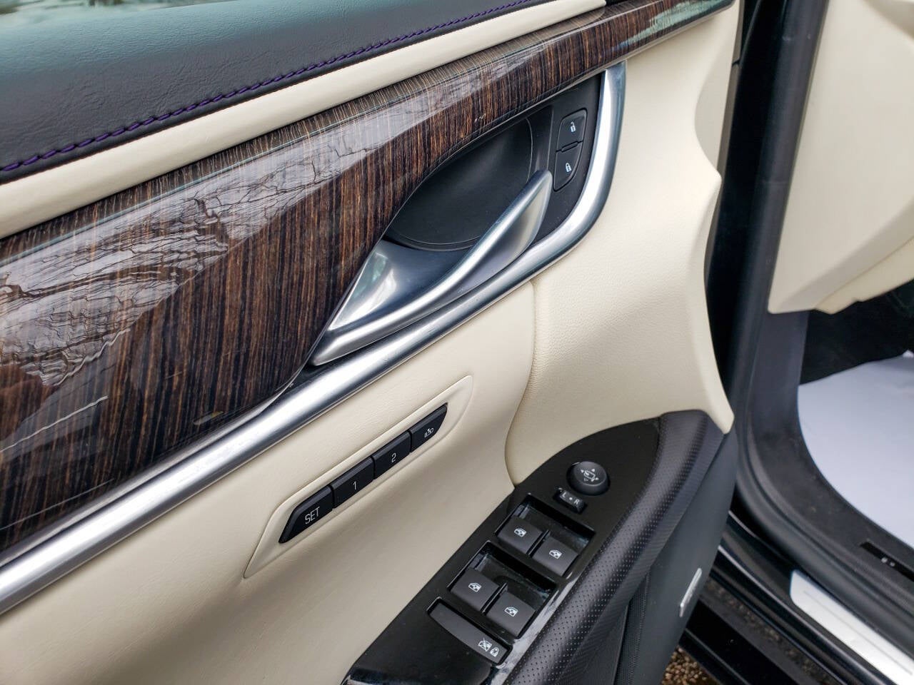 2016 Cadillac XTS Platinum AWD 4dr Sedan