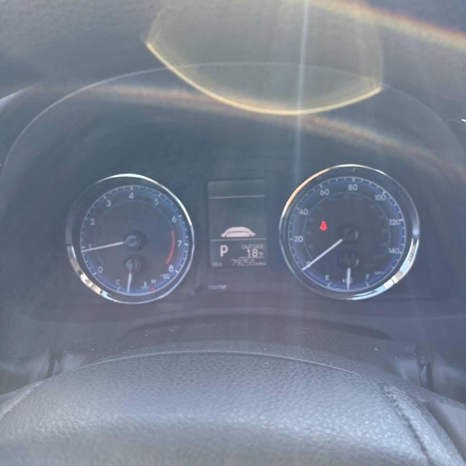 2018 Toyota Corolla LE 4dr Sedan