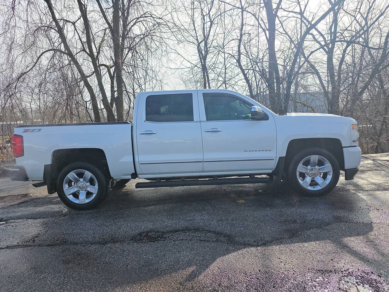 2017 Chevrolet Silverado 1500 LTZ Z71 4x4 4dr Crew Cab 5.8 ft. SB
