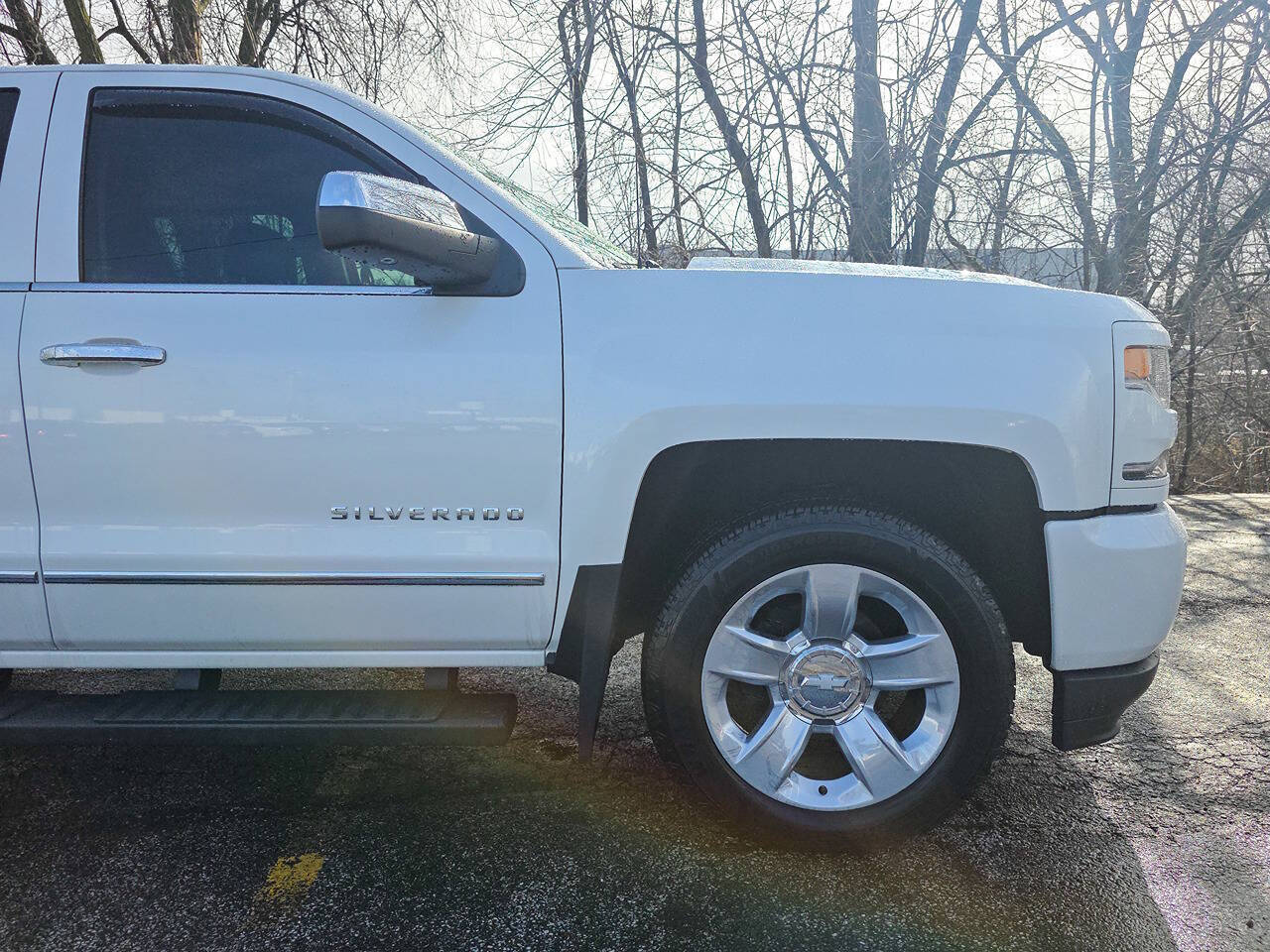 2017 Chevrolet Silverado 1500 LTZ Z71 4x4 4dr Crew Cab 5.8 ft. SB