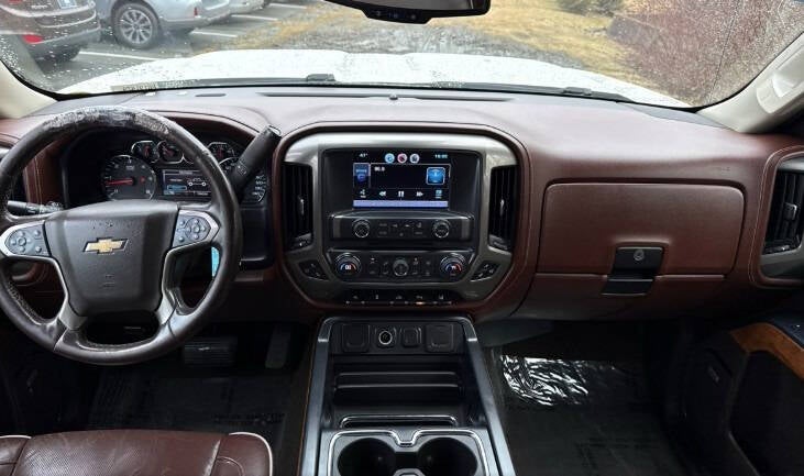 2015 Chevrolet Silverado 1500 High Country 4x4 4dr Crew Cab 5.8 ft. SB