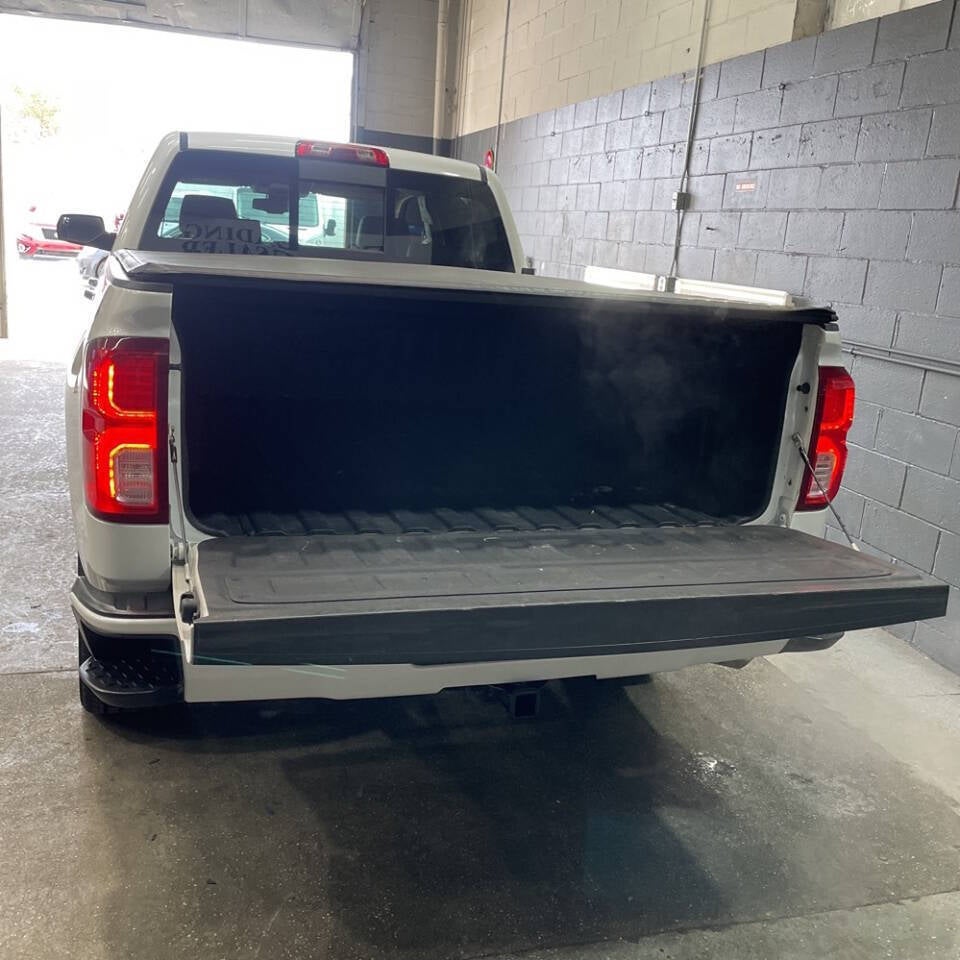 2016 Chevrolet Silverado 1500 High Country 4x4 4dr Crew Cab 5.8 ft. SB