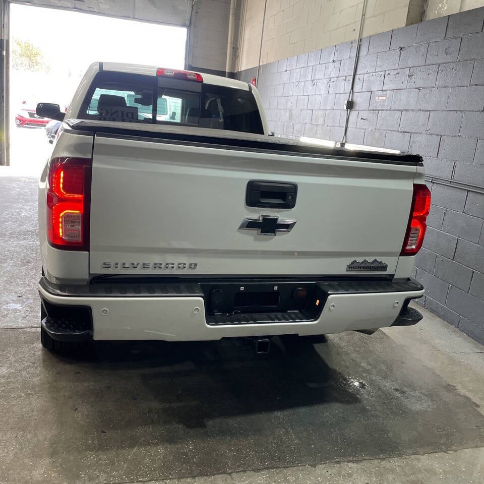 2016 Chevrolet Silverado 1500 High Country 4x4 4dr Crew Cab 5.8 ft. SB