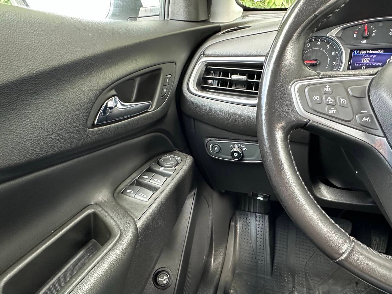 2022 Chevrolet Equinox LT 4x4 4dr SUV w/1LT
