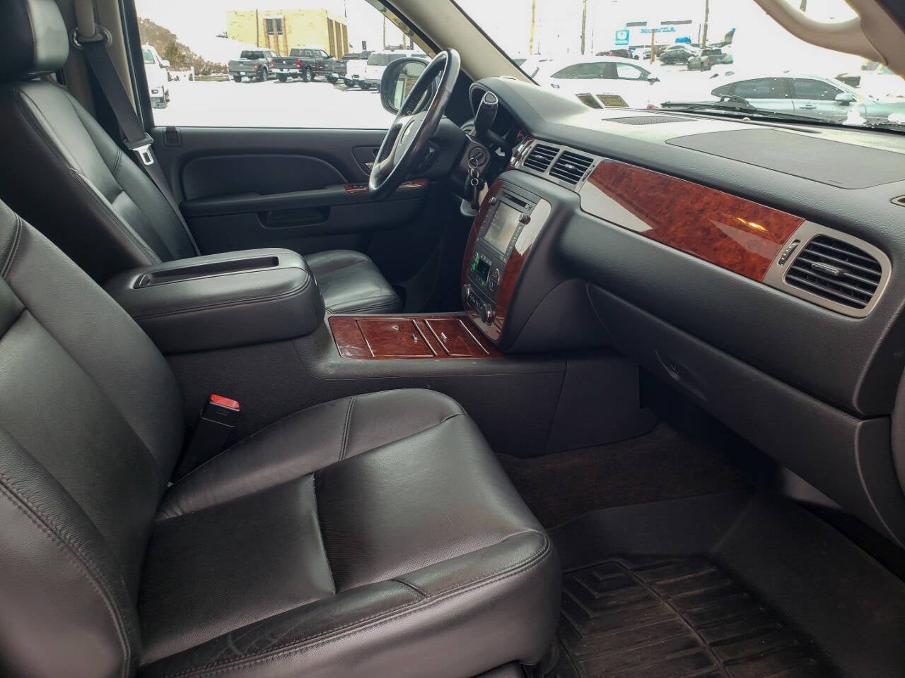 2013 Chevrolet Avalanche LTZ Black Diamond 4x4 4dr Crew Cab Pickup