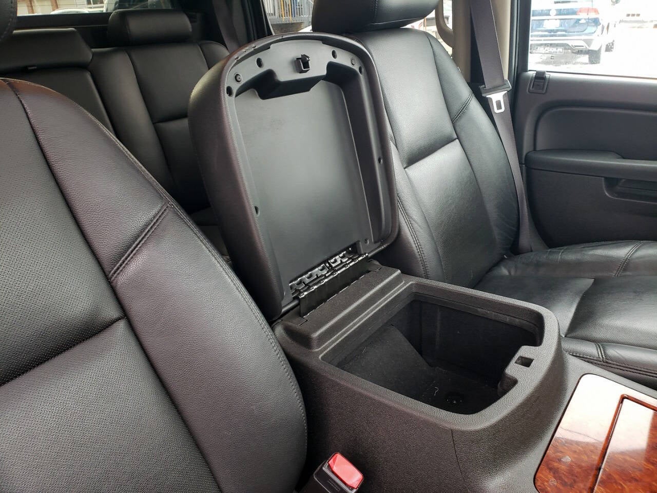 2013 Chevrolet Avalanche LTZ Black Diamond 4x4 4dr Crew Cab Pickup