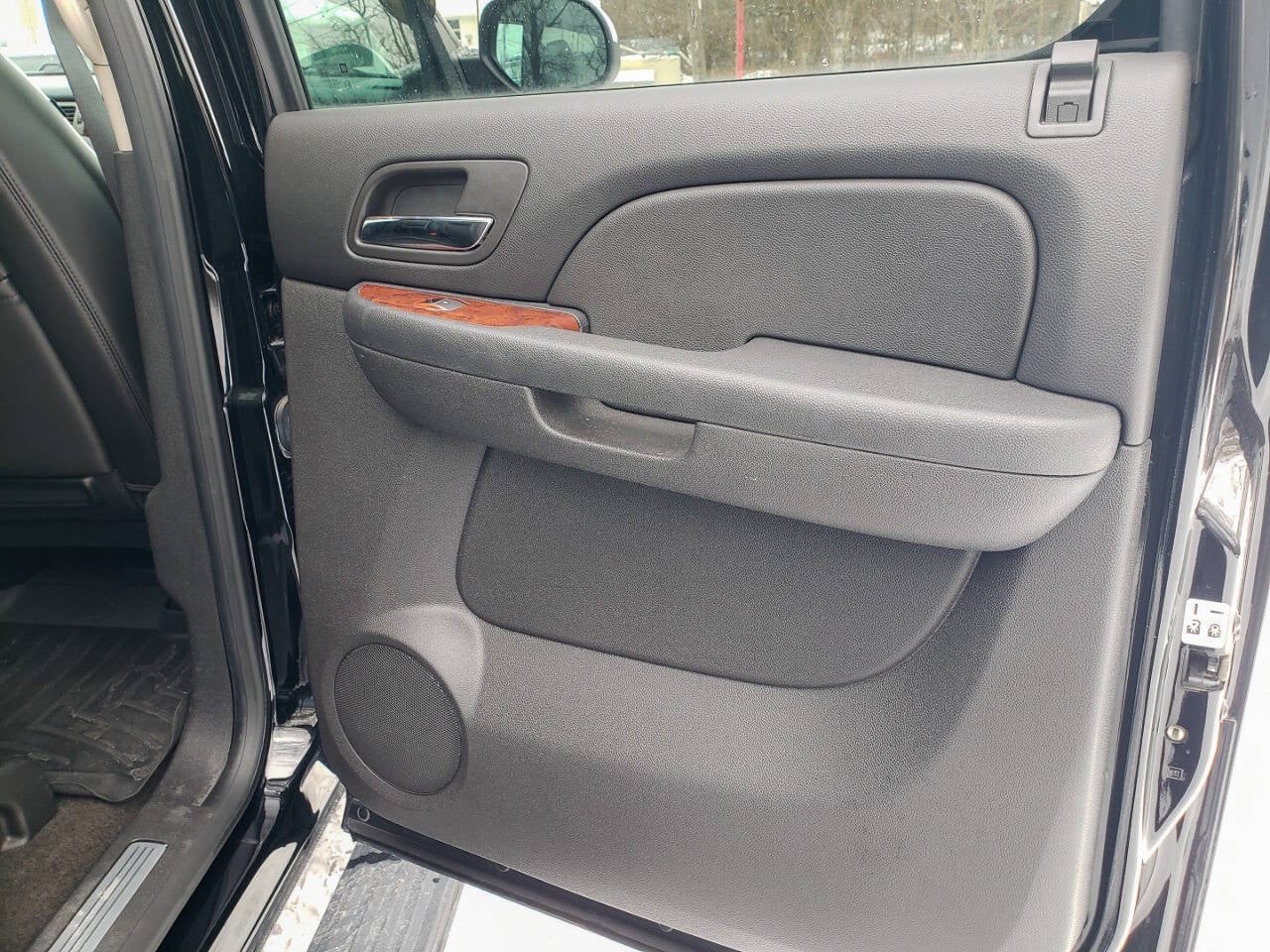 2013 Chevrolet Avalanche LTZ Black Diamond 4x4 4dr Crew Cab Pickup