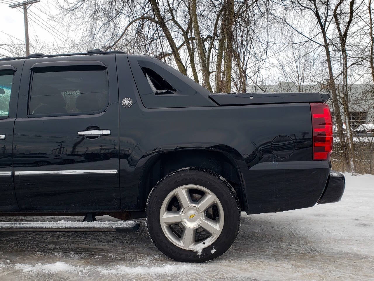 2013 Chevrolet Avalanche LTZ Black Diamond 4x4 4dr Crew Cab Pickup