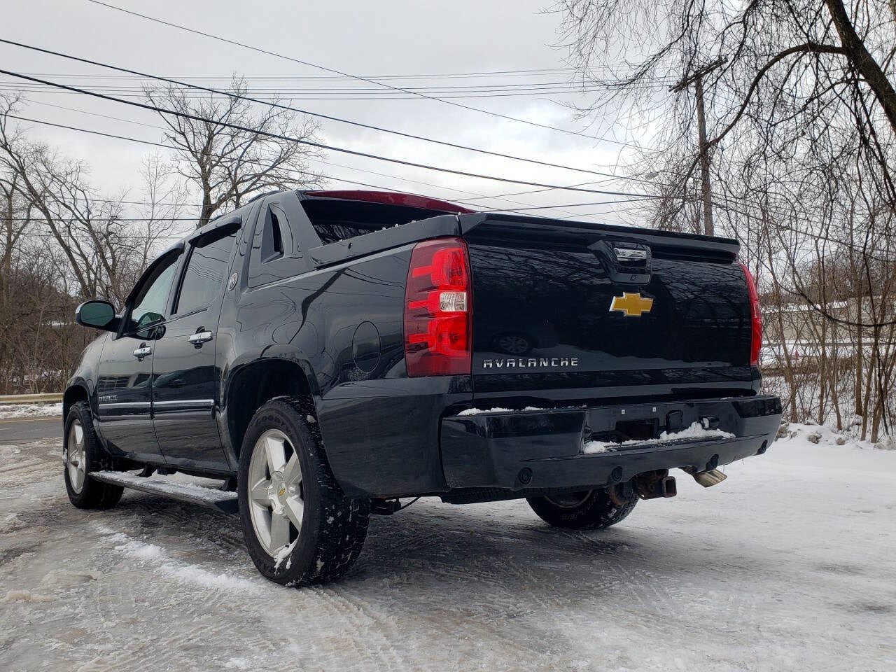 2013 Chevrolet Avalanche LTZ Black Diamond 4x4 4dr Crew Cab Pickup