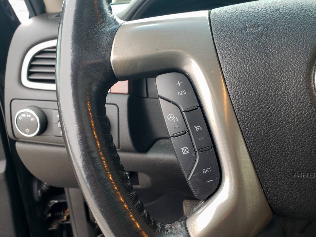 2013 Chevrolet Avalanche LTZ Black Diamond 4x4 4dr Crew Cab Pickup