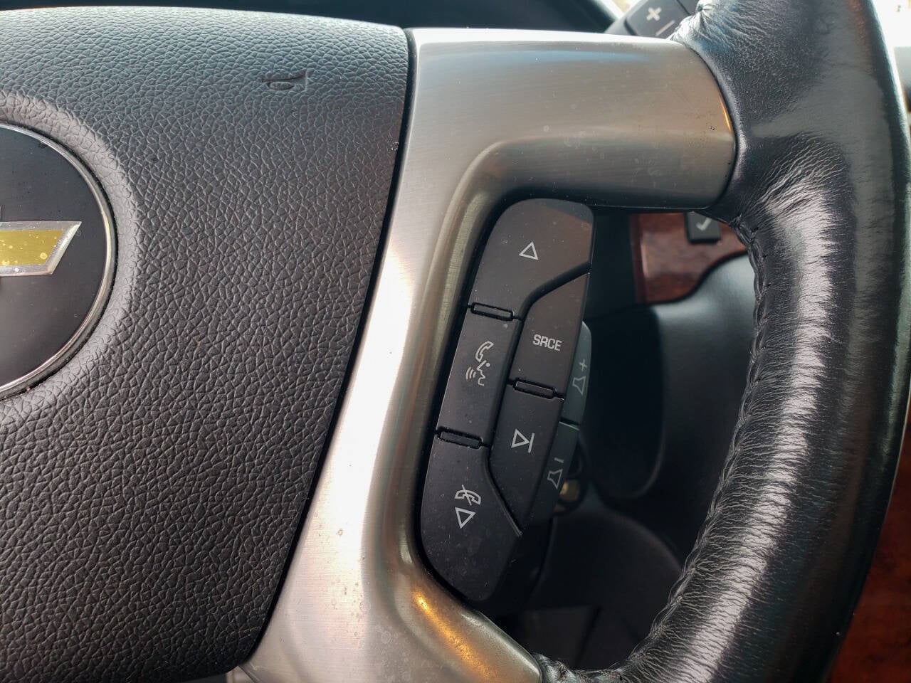 2013 Chevrolet Avalanche LTZ Black Diamond 4x4 4dr Crew Cab Pickup