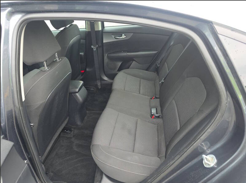2021 Kia Forte LXS 4dr Sedan