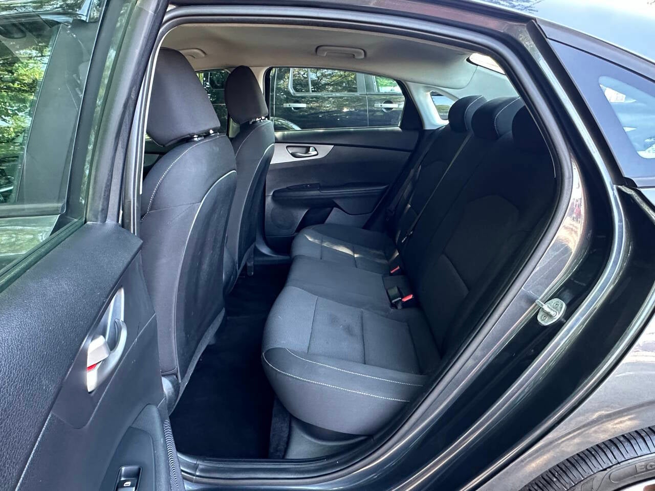 2021 Kia Forte LXS 4dr Sedan