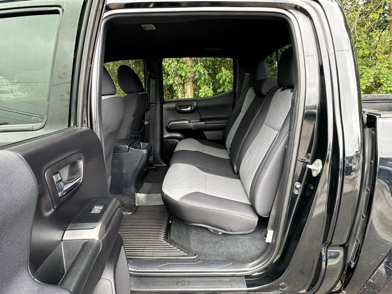 2020 Toyota Tacoma TRD Sport 4x4 4dr Double Cab 5.0 ft SB 6A