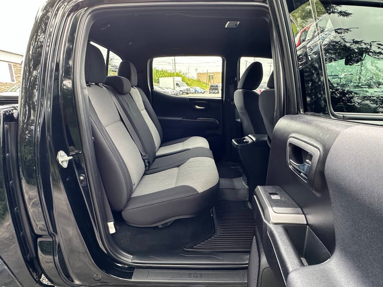 2020 Toyota Tacoma TRD Sport 4x4 4dr Double Cab 5.0 ft SB 6A