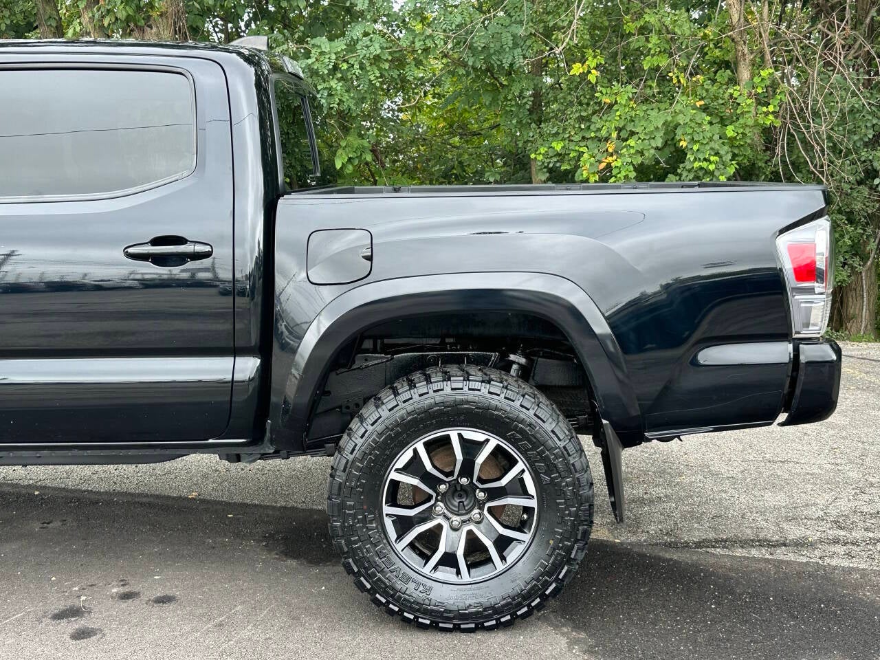 2020 Toyota Tacoma TRD Sport 4x4 4dr Double Cab 5.0 ft SB 6A