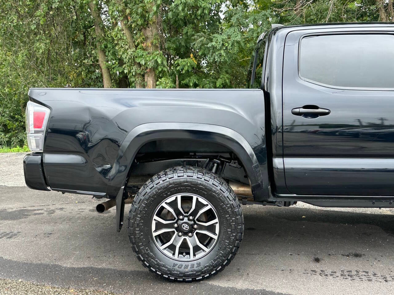 2020 Toyota Tacoma TRD Sport 4x4 4dr Double Cab 5.0 ft SB 6A