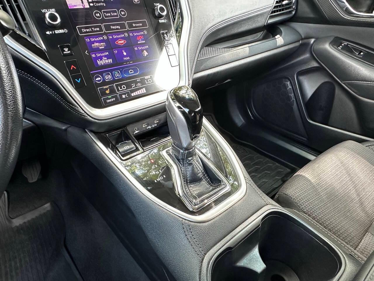 2022 Subaru Outback Premium AWD 4dr Crossover