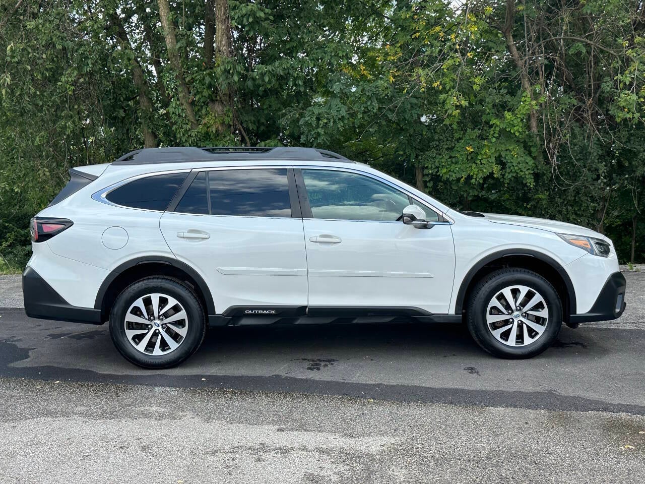 2022 Subaru Outback Premium AWD 4dr Crossover