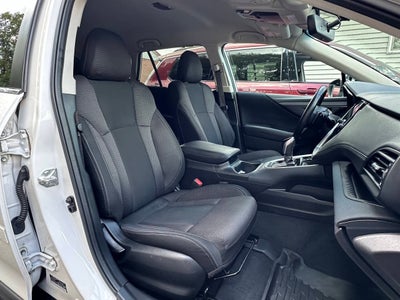 2022 Subaru Outback Premium AWD 4dr Crossover