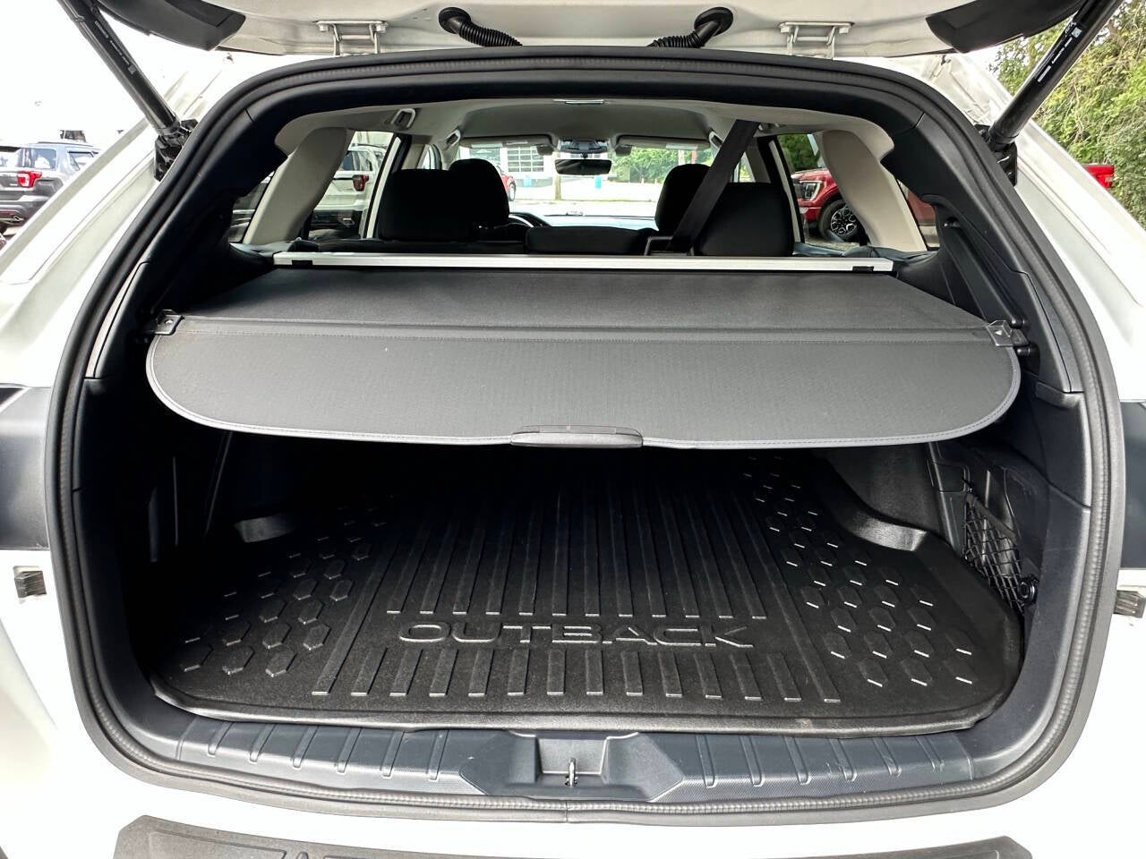 2022 Subaru Outback Premium AWD 4dr Crossover