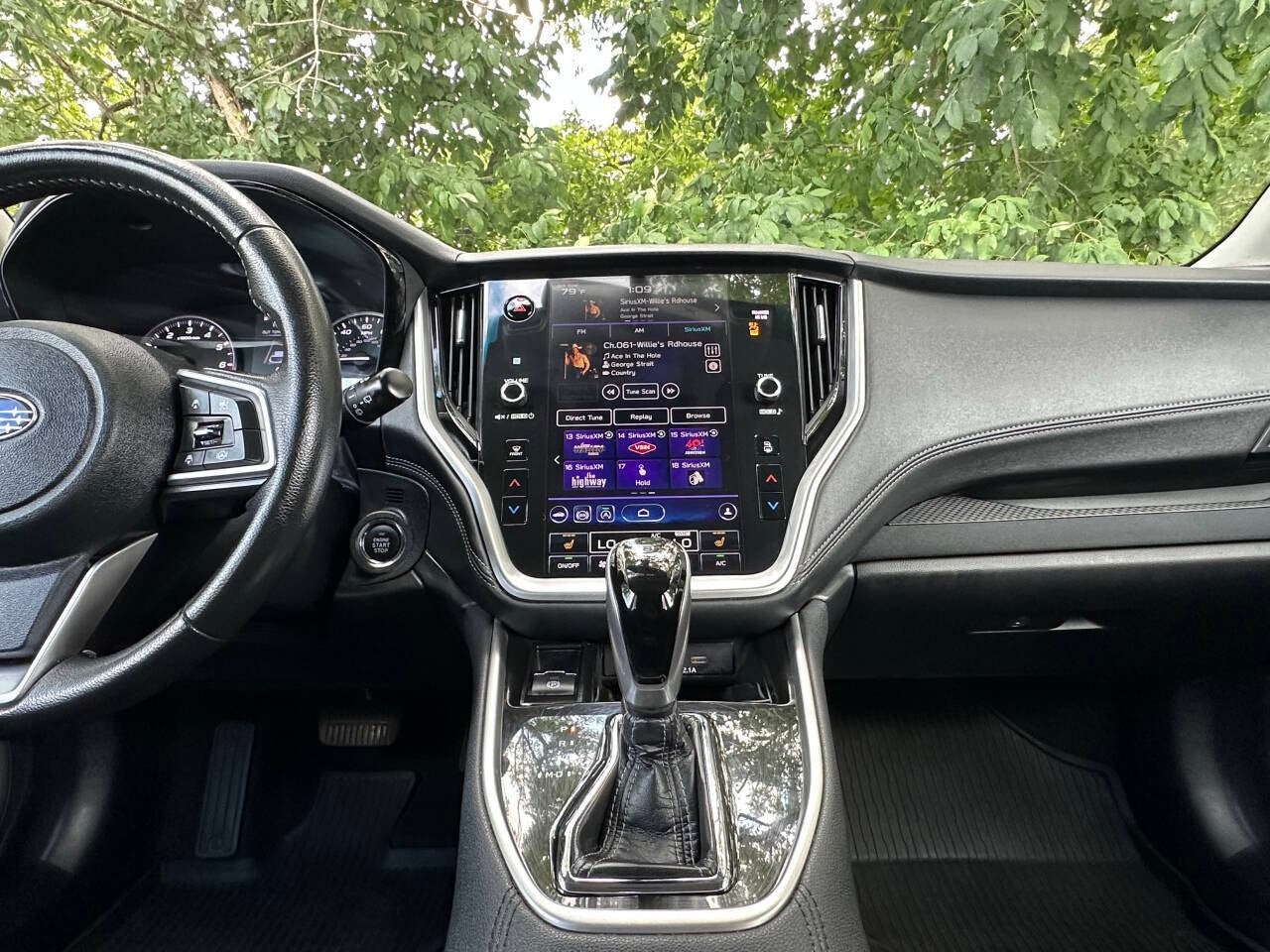 2022 Subaru Outback Premium AWD 4dr Crossover