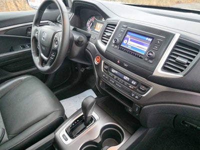 2019 Honda Ridgeline RTL AWD 4dr Crew Cab 5.3 ft. SB