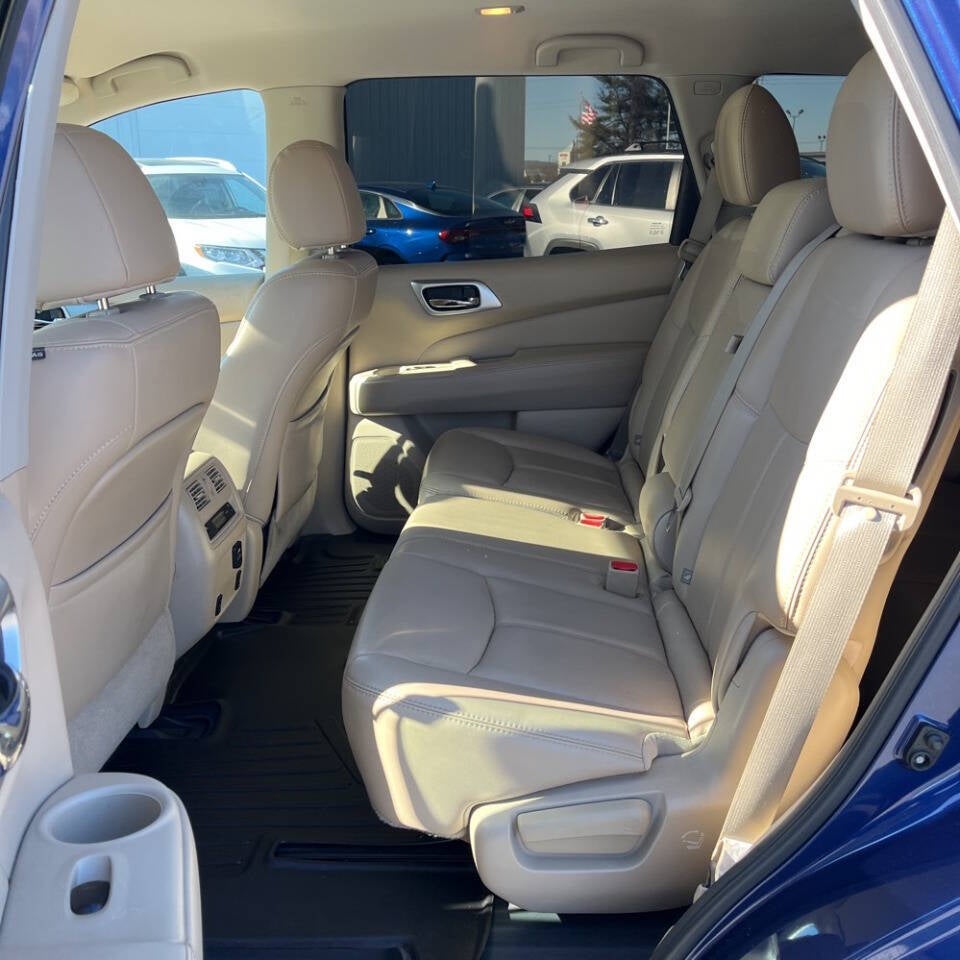 2017 Nissan Pathfinder SL 4x4 4dr SUV