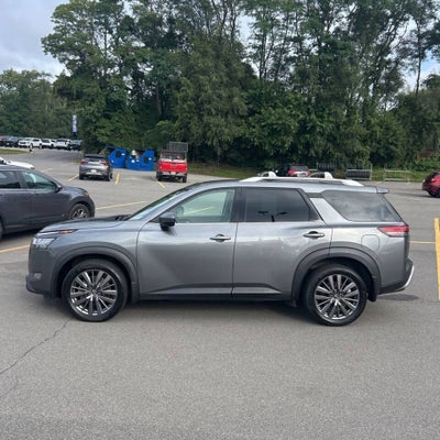 2022 Nissan Pathfinder SL AWD 4dr SUV