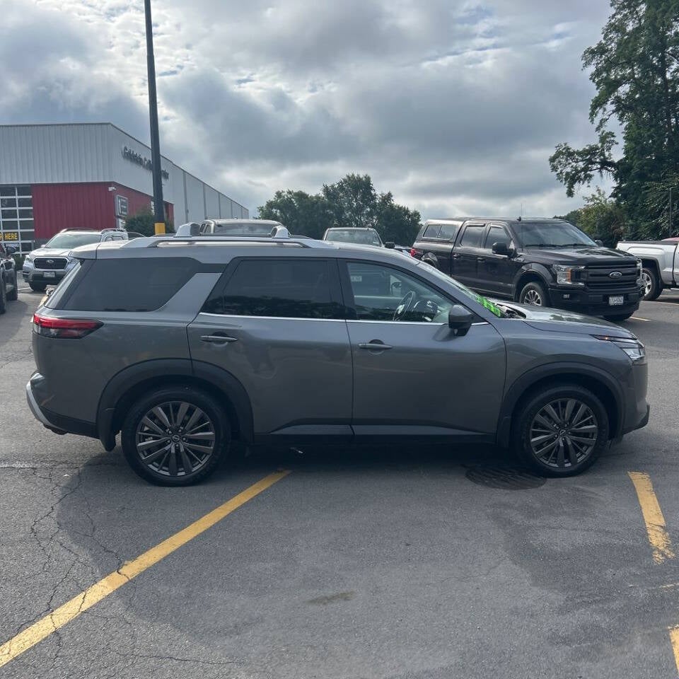 2022 Nissan Pathfinder SL AWD 4dr SUV