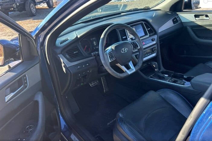2019 Hyundai Sonata Limited 2.0T 4dr Sedan