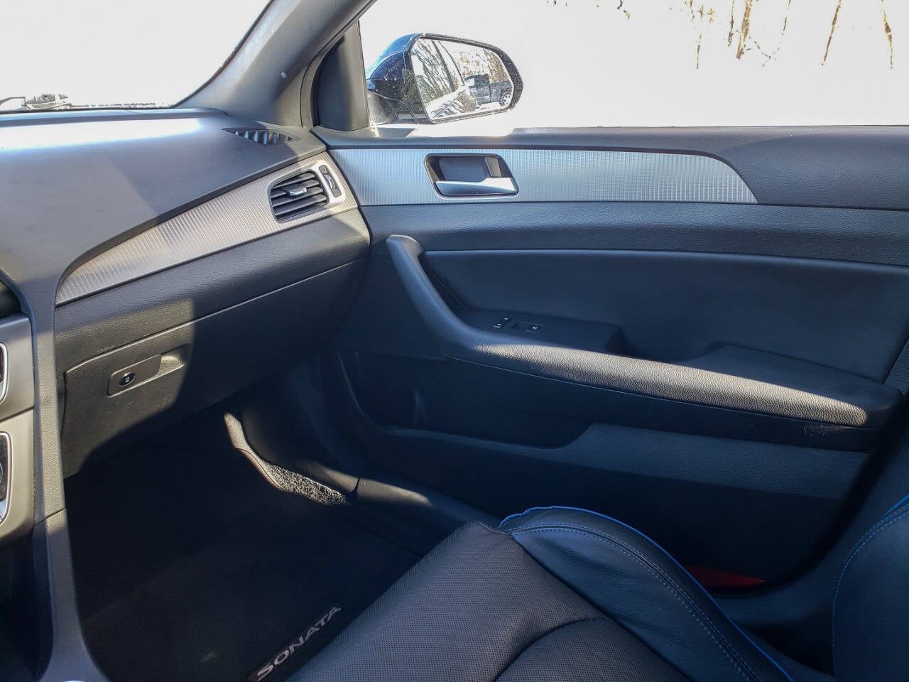 2019 Hyundai Sonata Limited 2.0T 4dr Sedan