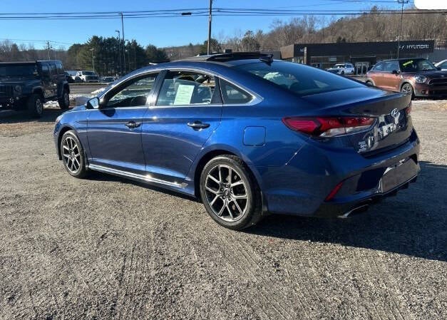 2019 Hyundai Sonata Limited 2.0T 4dr Sedan