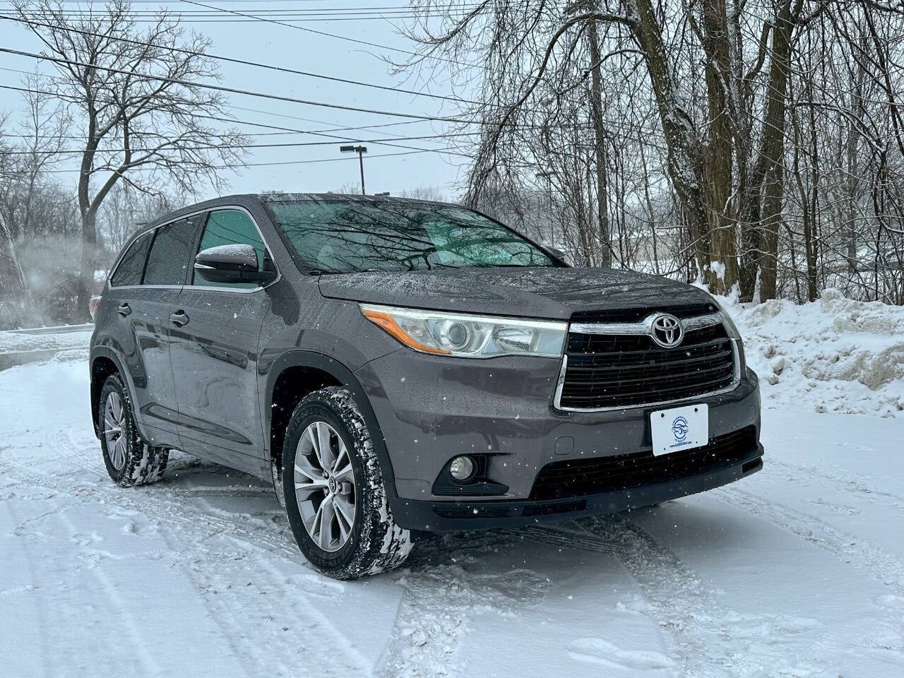2016 Toyota Highlander LE Plus AWD 4dr SUV