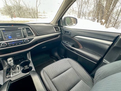 2016 Toyota Highlander LE Plus AWD 4dr SUV