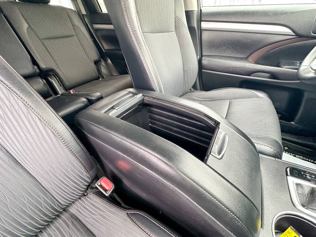 2016 Toyota Highlander LE Plus AWD 4dr SUV