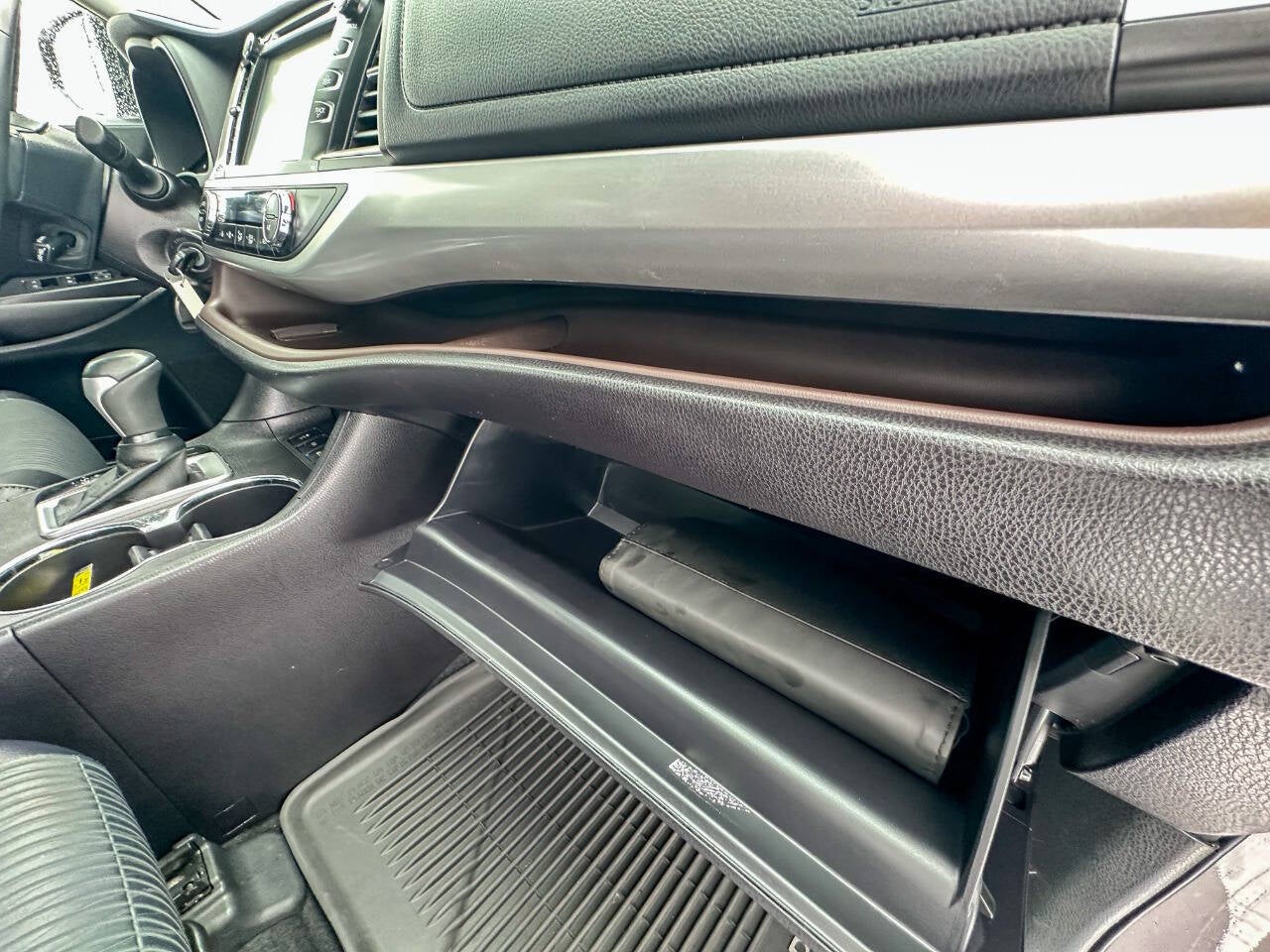 2016 Toyota Highlander LE Plus AWD 4dr SUV