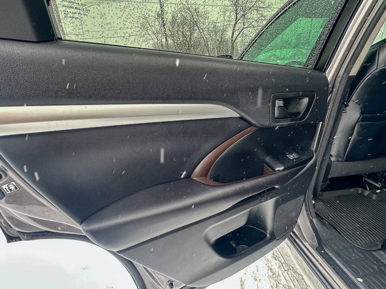 2016 Toyota Highlander LE Plus AWD 4dr SUV