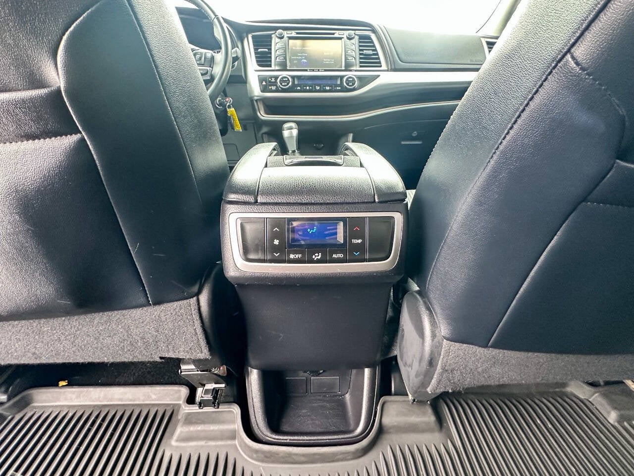 2016 Toyota Highlander LE Plus AWD 4dr SUV