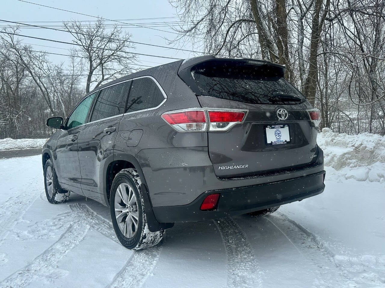 2016 Toyota Highlander LE Plus AWD 4dr SUV