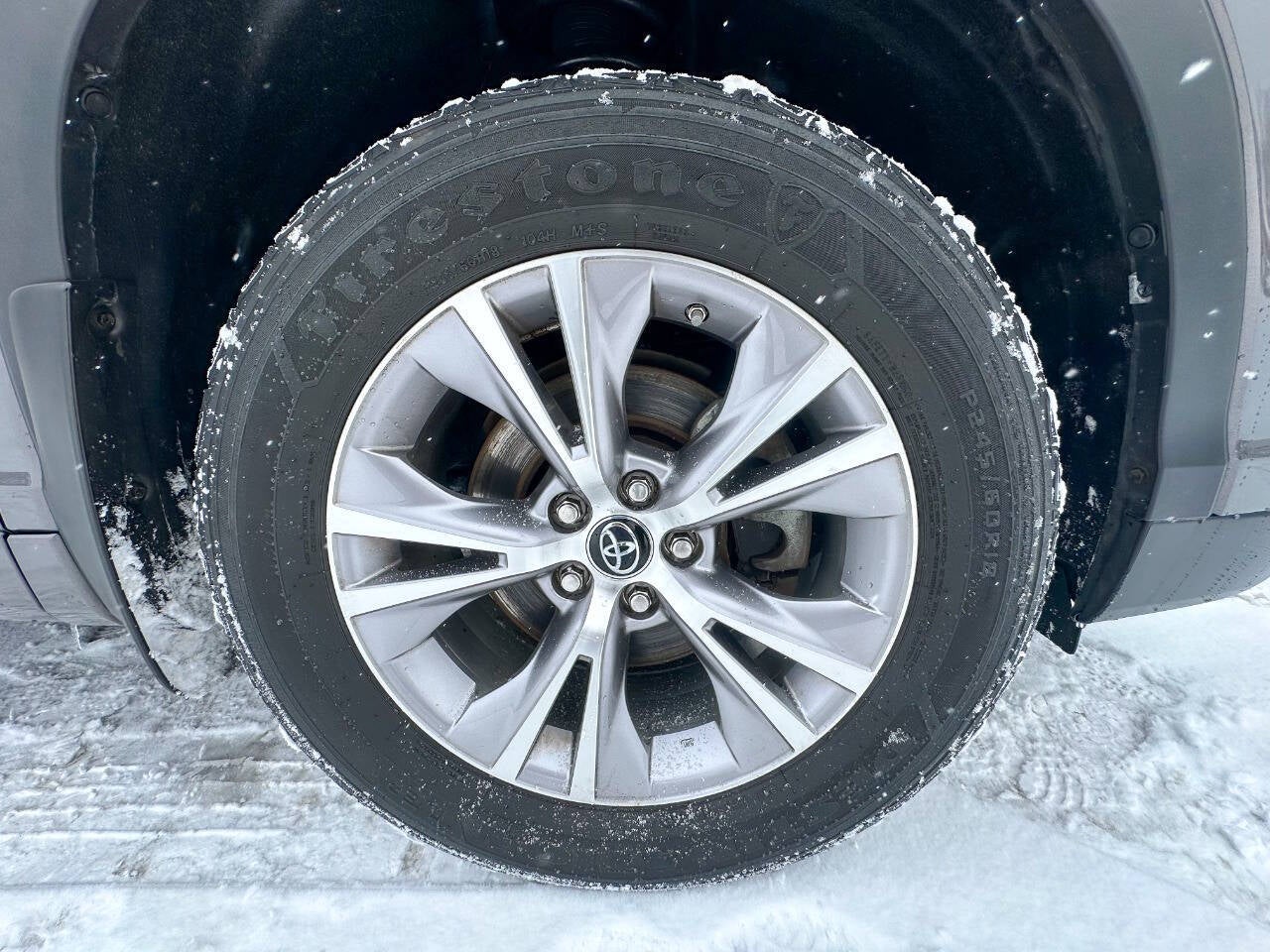 2016 Toyota Highlander LE Plus AWD 4dr SUV