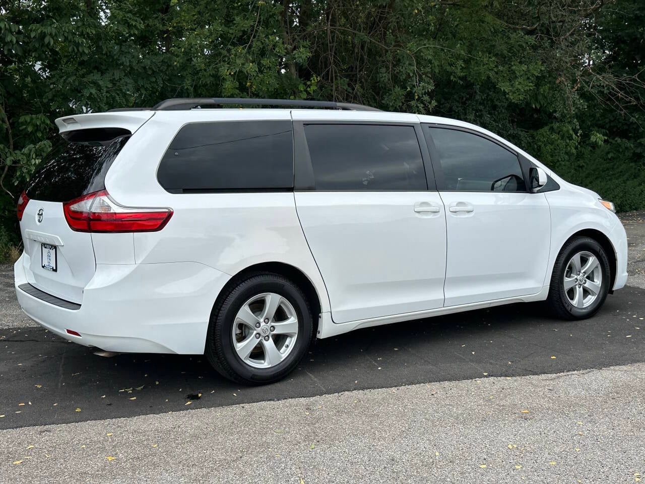 2015 Toyota Sienna LE 8 Passenger 4dr Mini Van